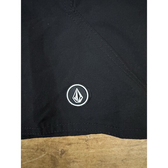 VOLCOM Simply Solid 5 Women's ECO True Sport Boardshorts Beach Gym Black Size 11 - Picture 6 of 10
